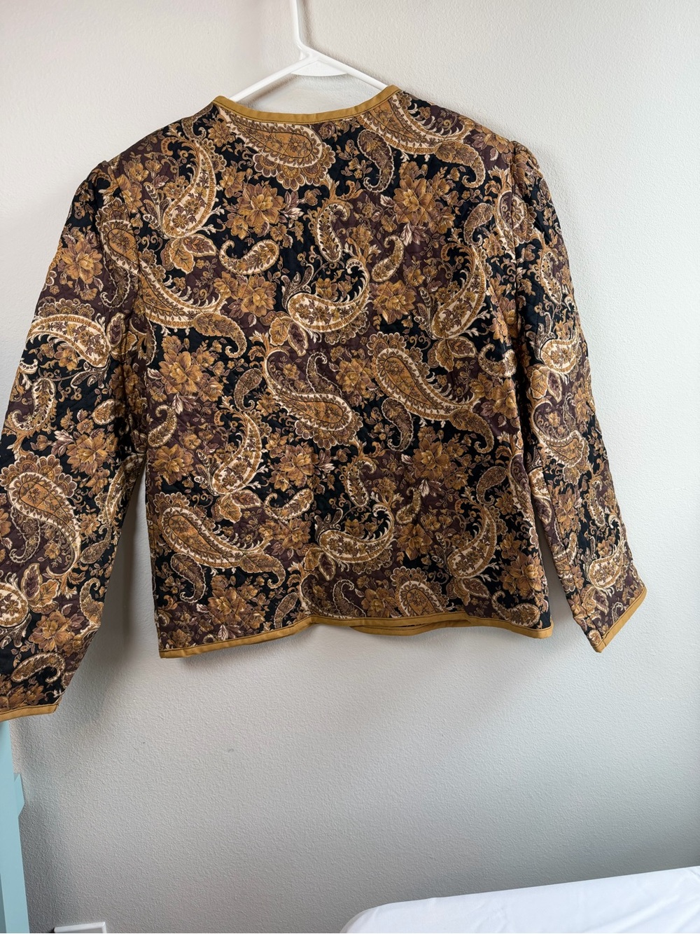 Paisley Floral Quilted Jacket Gold Brown Black Button Front - Picture 6 of 9